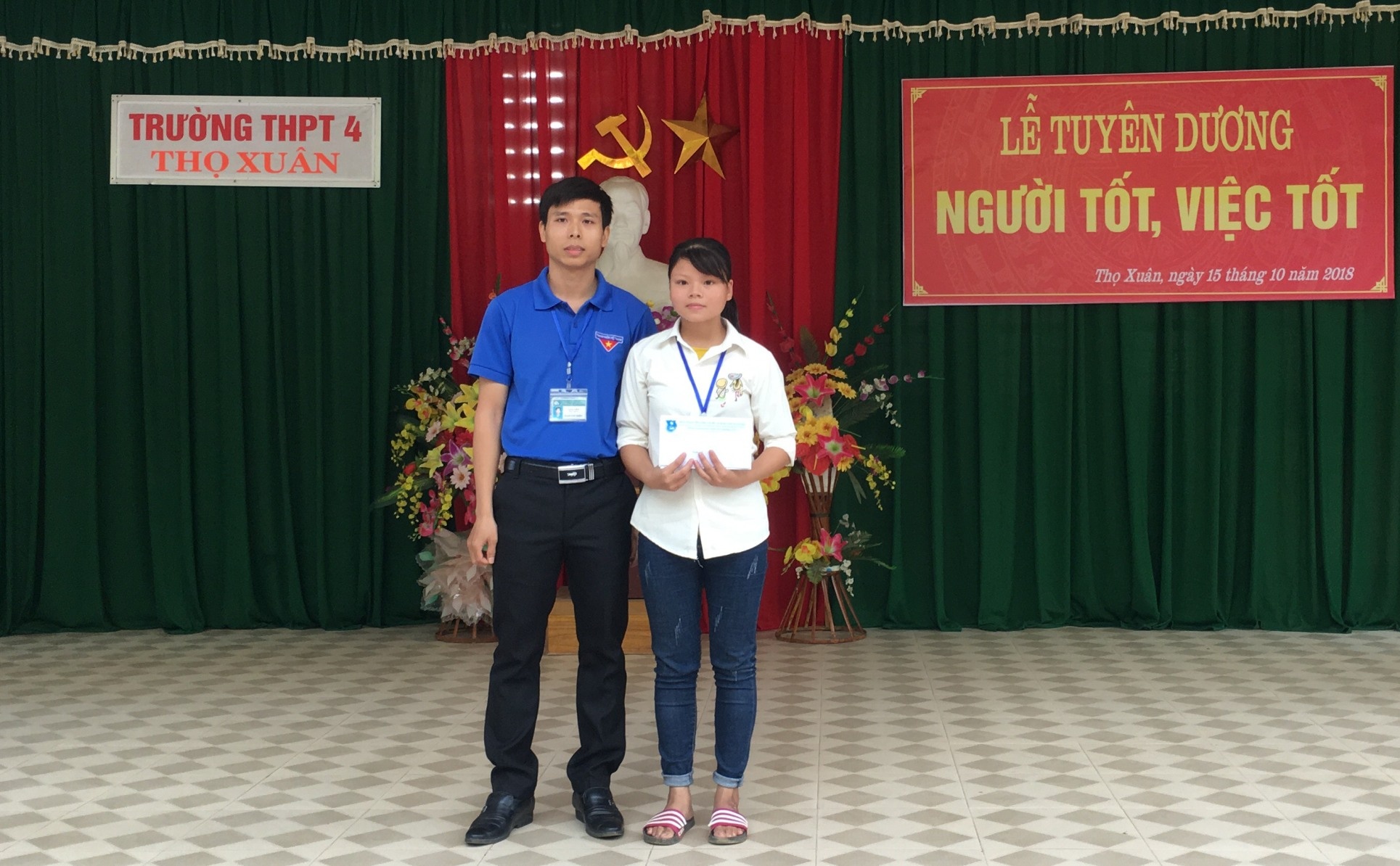 giáo viên quên mình cứu người ảnh 2 giao vien quen minh cuu nguoi anh 2