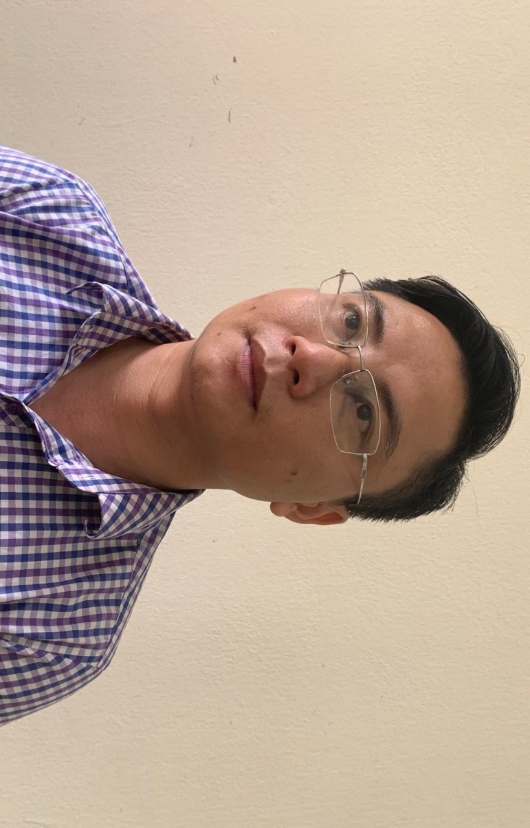 Bat them dong pham vu tu xung nha bao, cuong doat tien doanh nghiep hinh anh