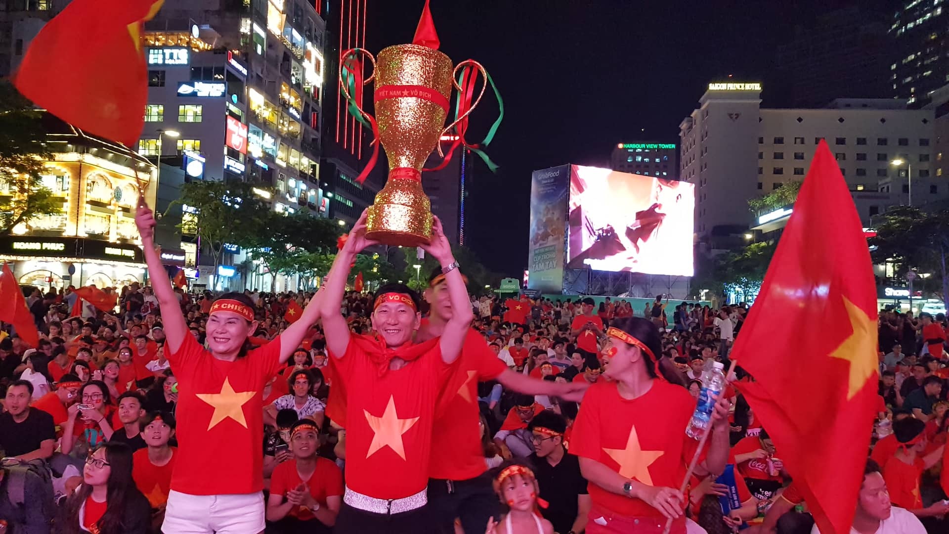 khong khi truoc chung ket anh 13