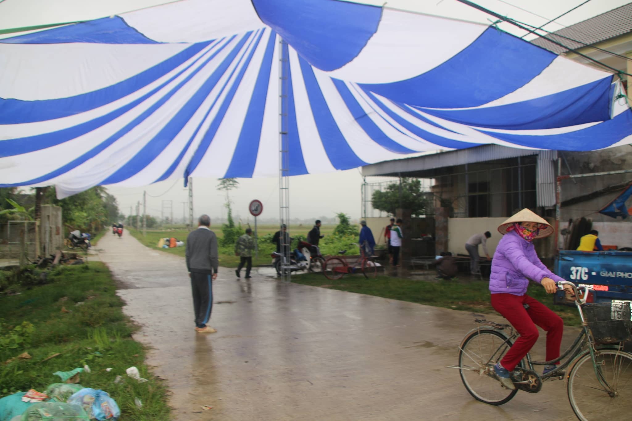 khong khi truoc chung ket anh 20