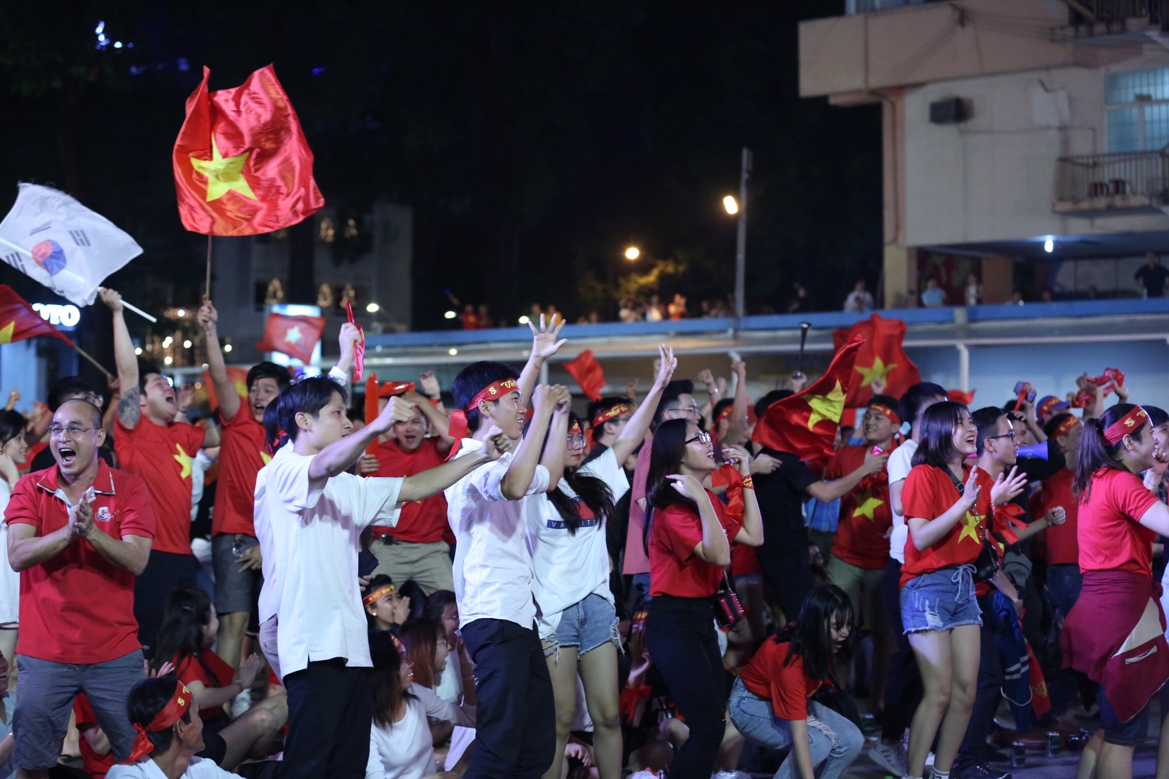 khong khi truoc chung ket anh 7