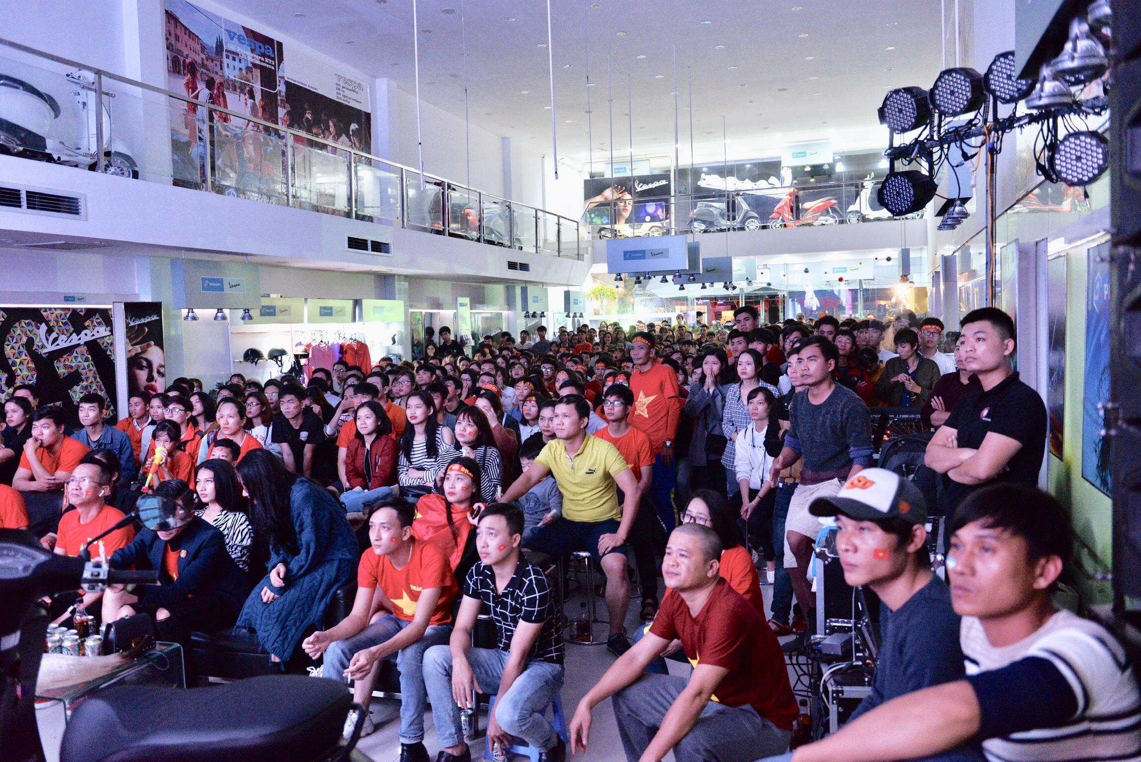 khong khi truoc chung ket anh 3