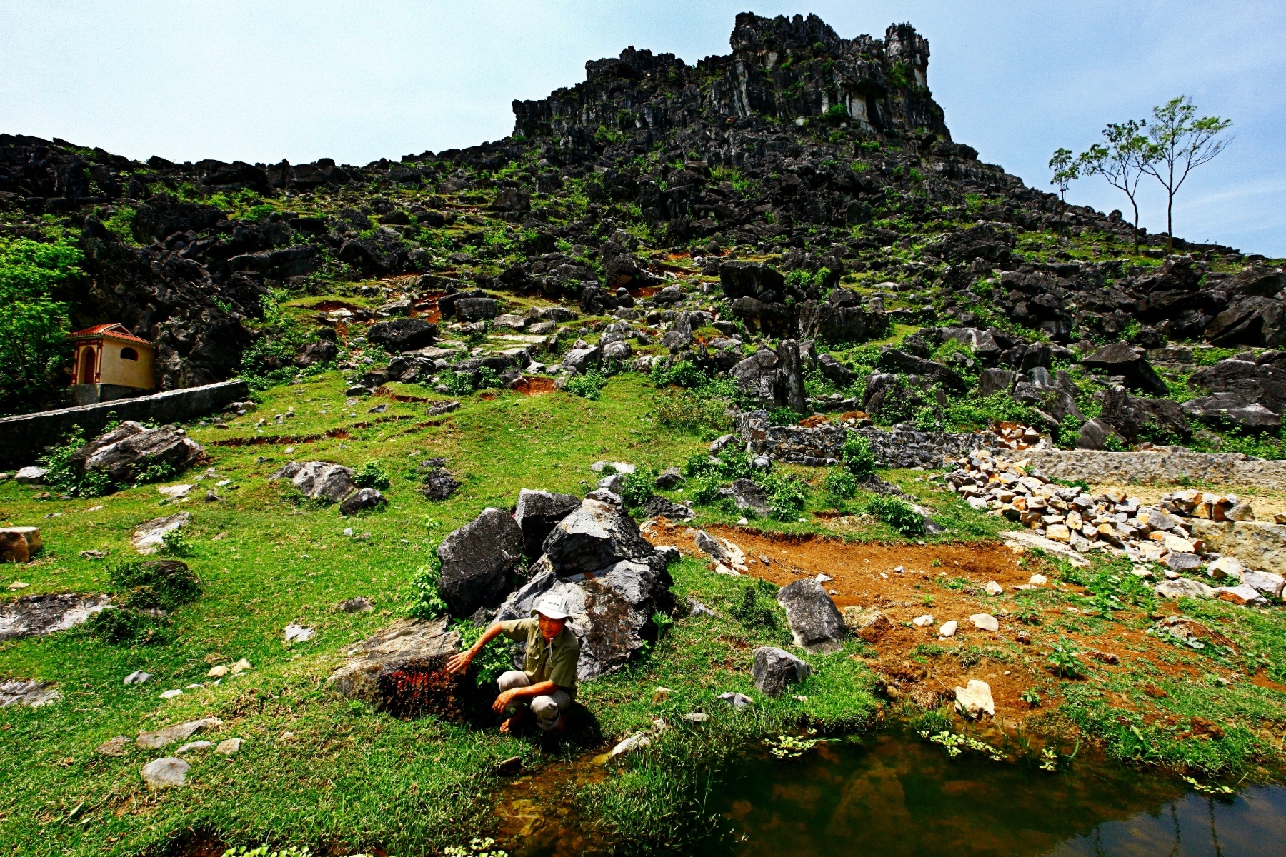 cong truong da co xay thanh nha Ho anh 7