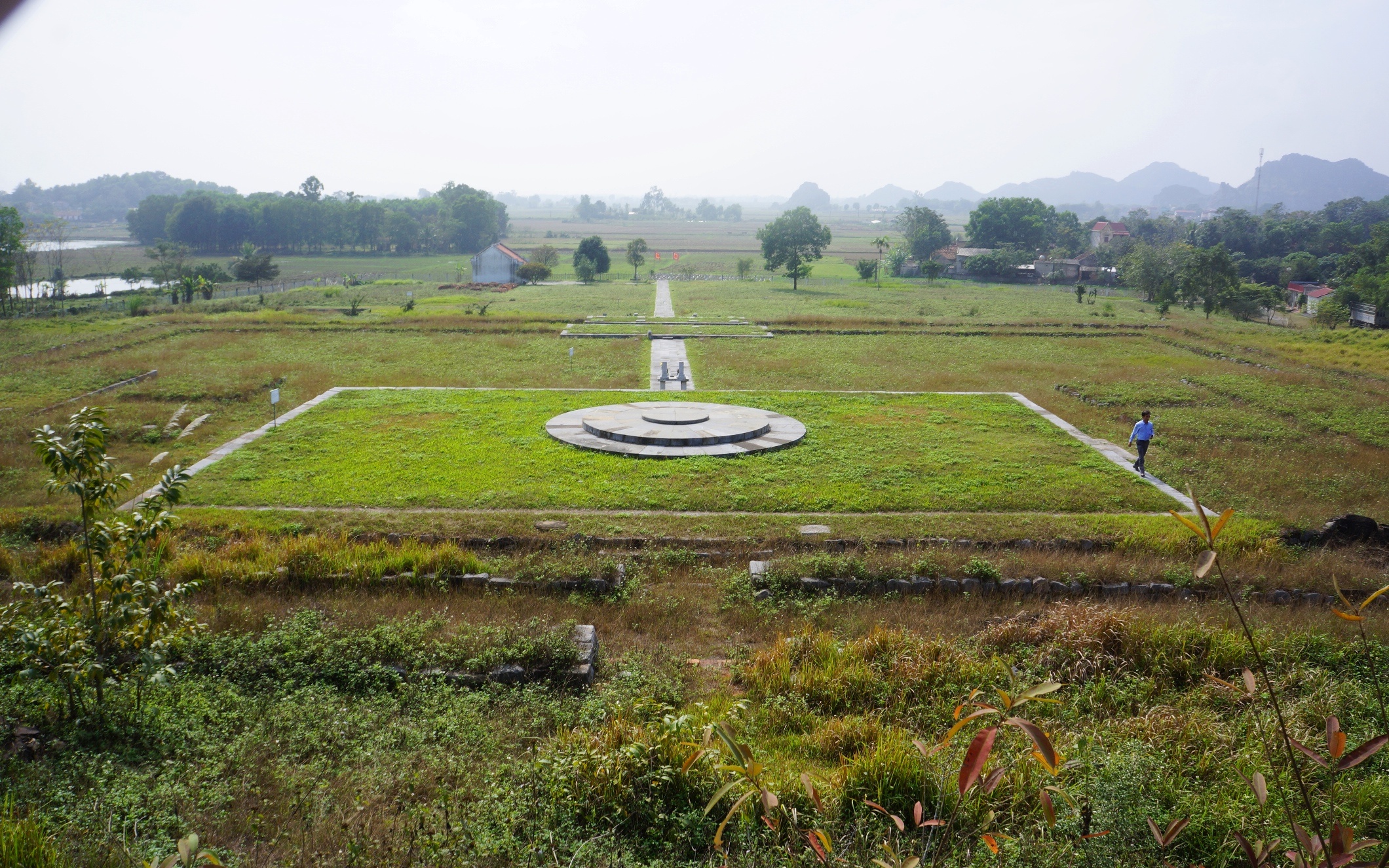 cong truong da co xay thanh nha Ho anh 8