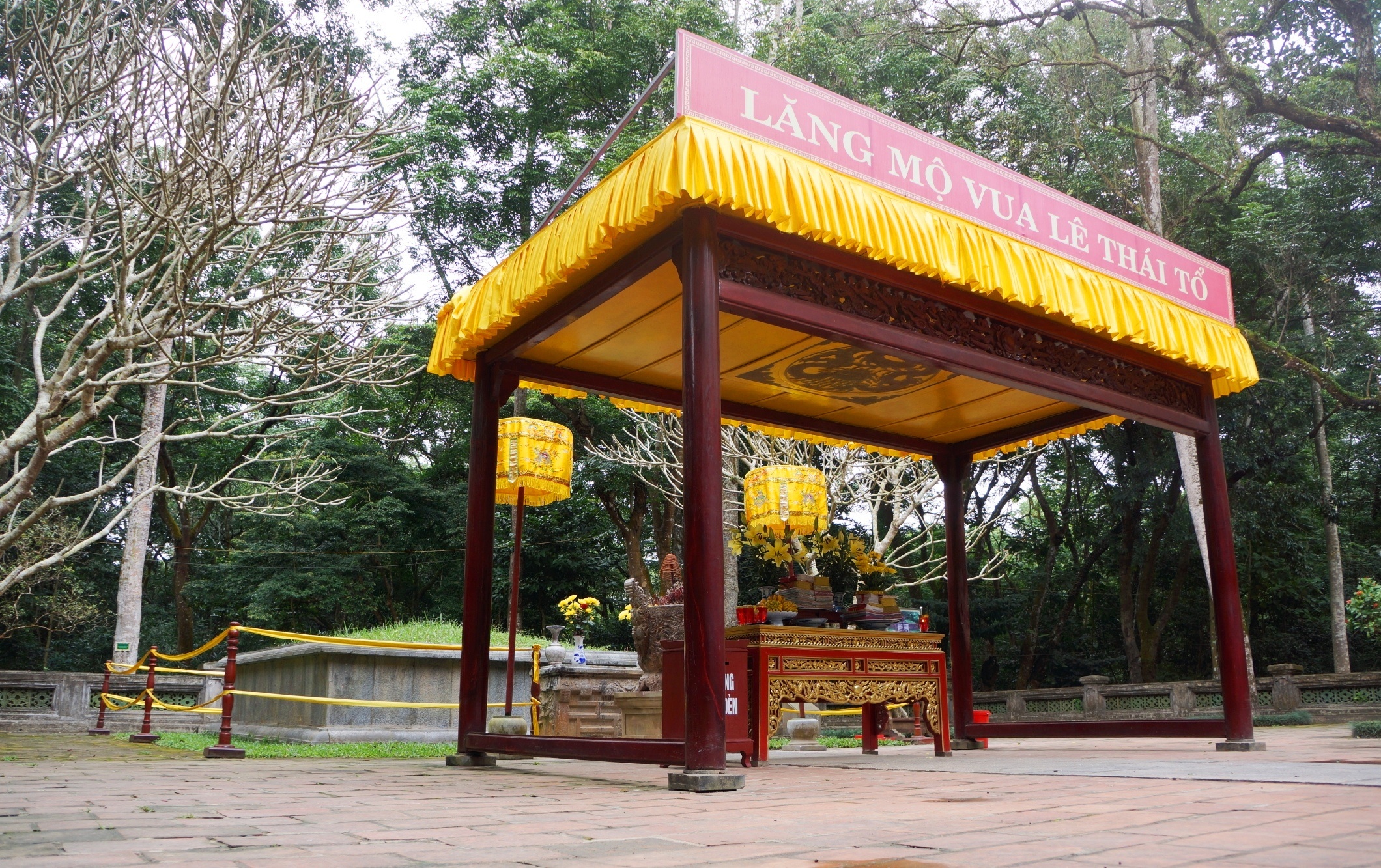 kien truc mo vua Le Loi anh 10