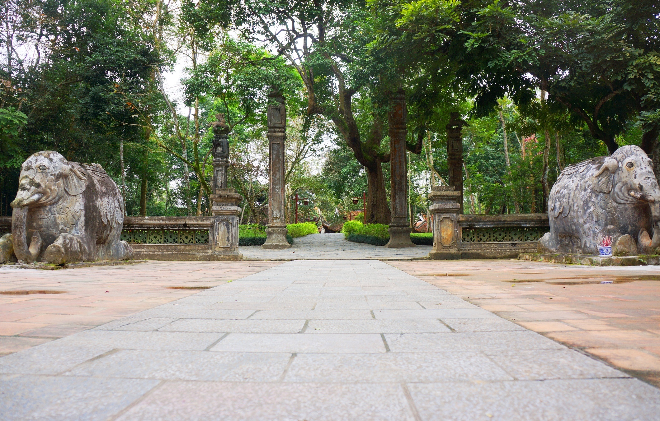 kien truc mo vua Le Loi anh 2