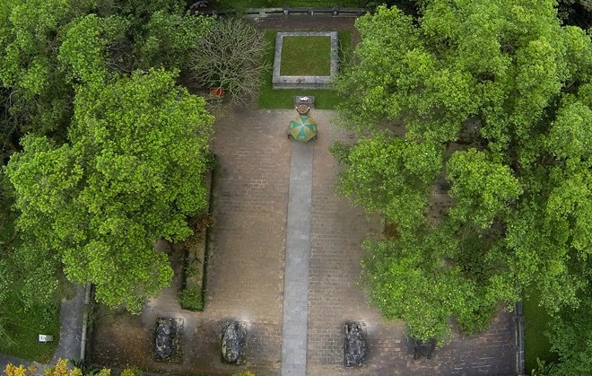 kien truc mo vua Le Loi anh 1