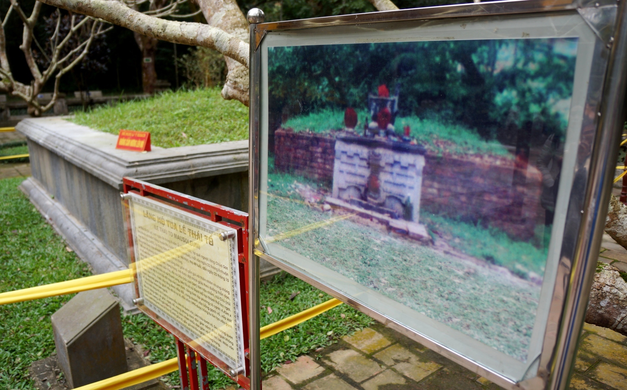 kien truc mo vua Le Loi anh 4