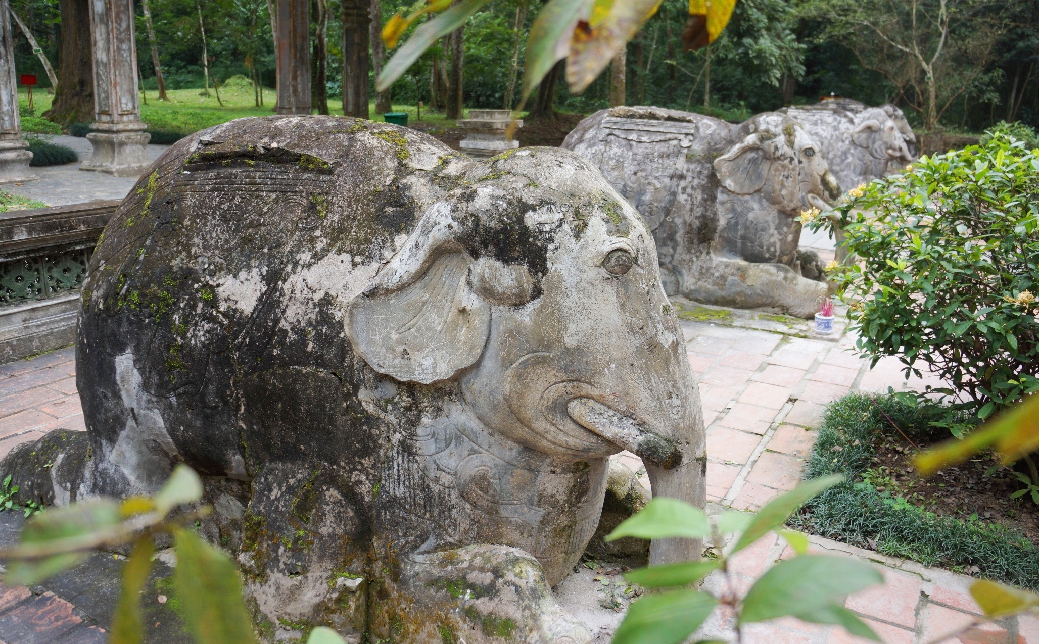 kien truc mo vua Le Loi anh 8