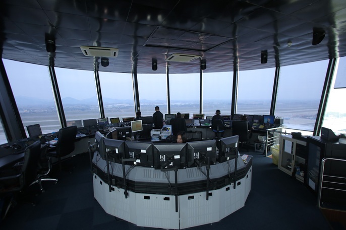 'Dot nhap' dai kiem soat khong luu Noi Bai hinh anh