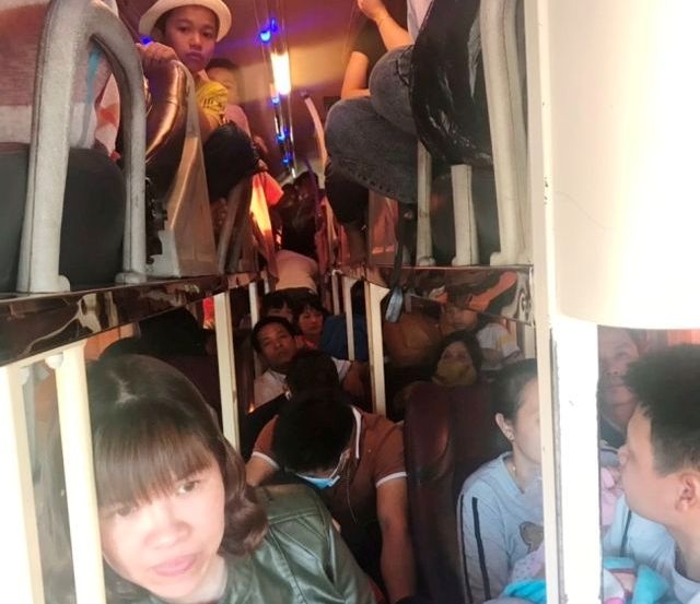 Xe nhồi nhét khách ảnh 1 Xe nhoi nhet khach anh 1