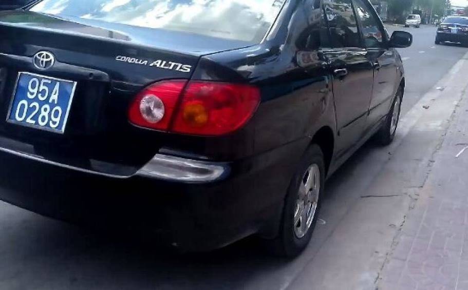 Nghi van hang loat xe bien so xanh Hau Giang di an tiec o Can Tho hinh anh