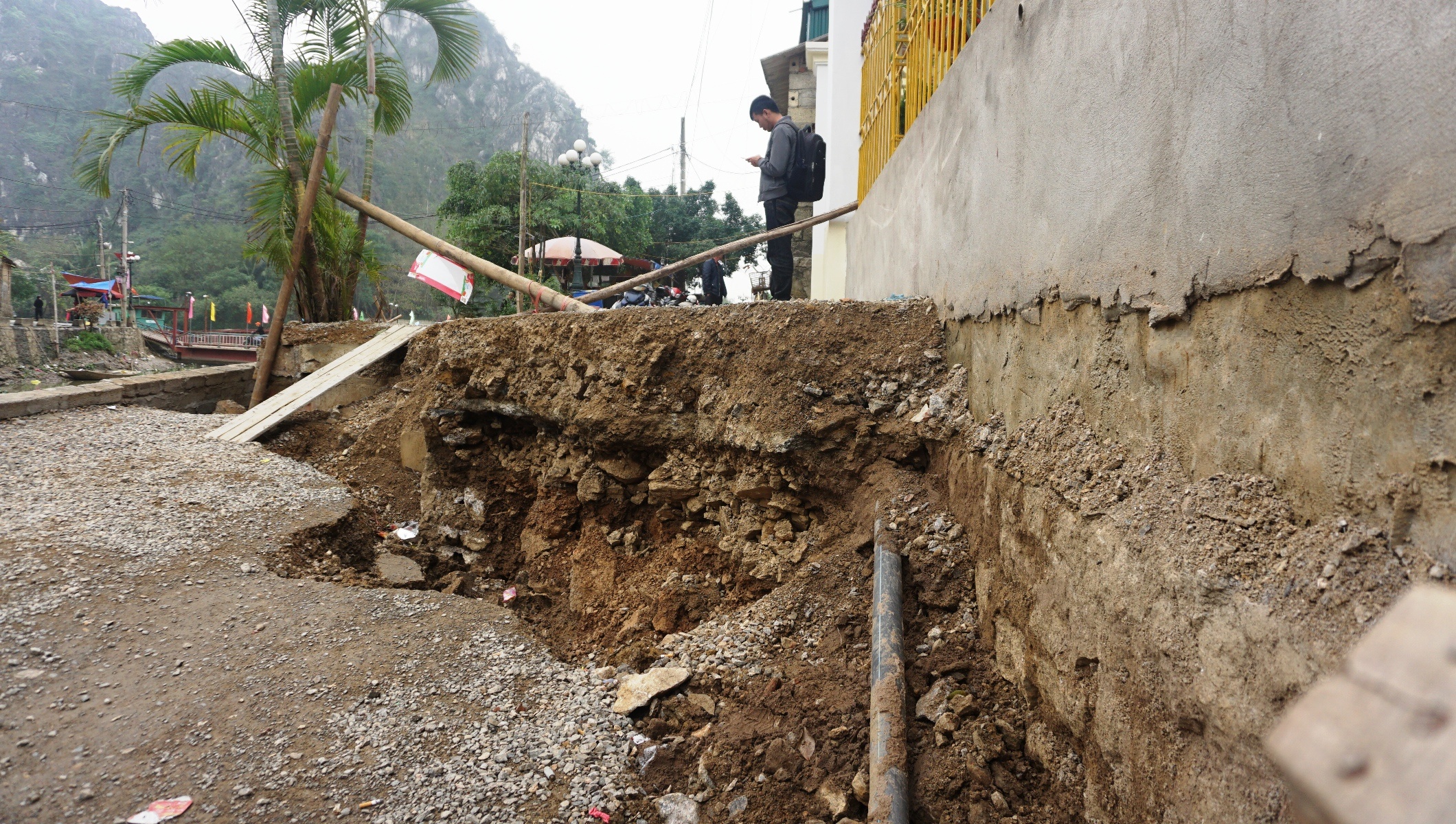 duong o Ninh Binh sut lun anh 4
