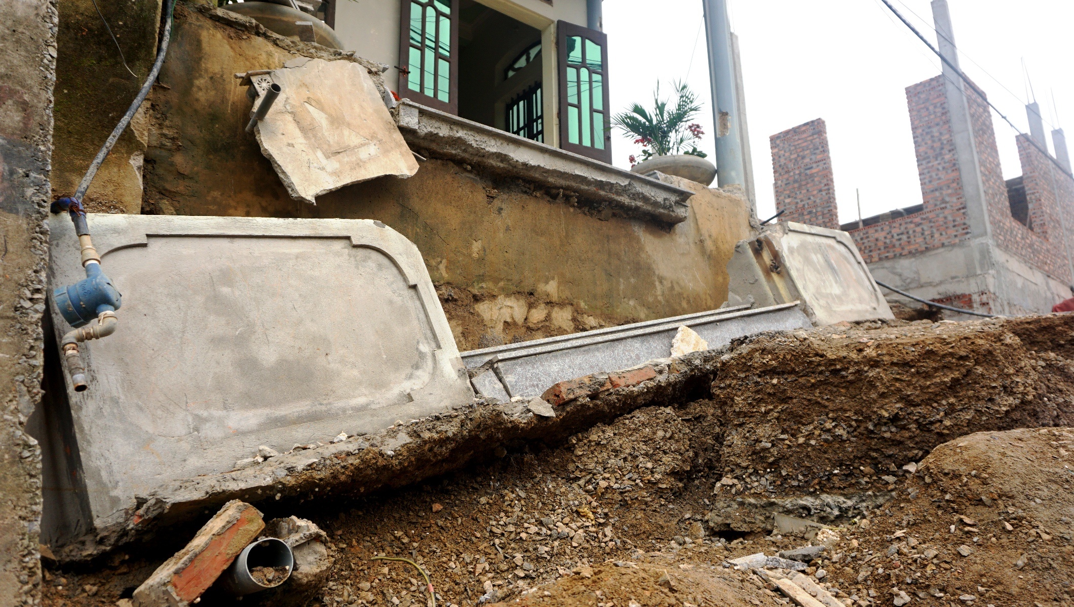 duong o Ninh Binh sut lun anh 5