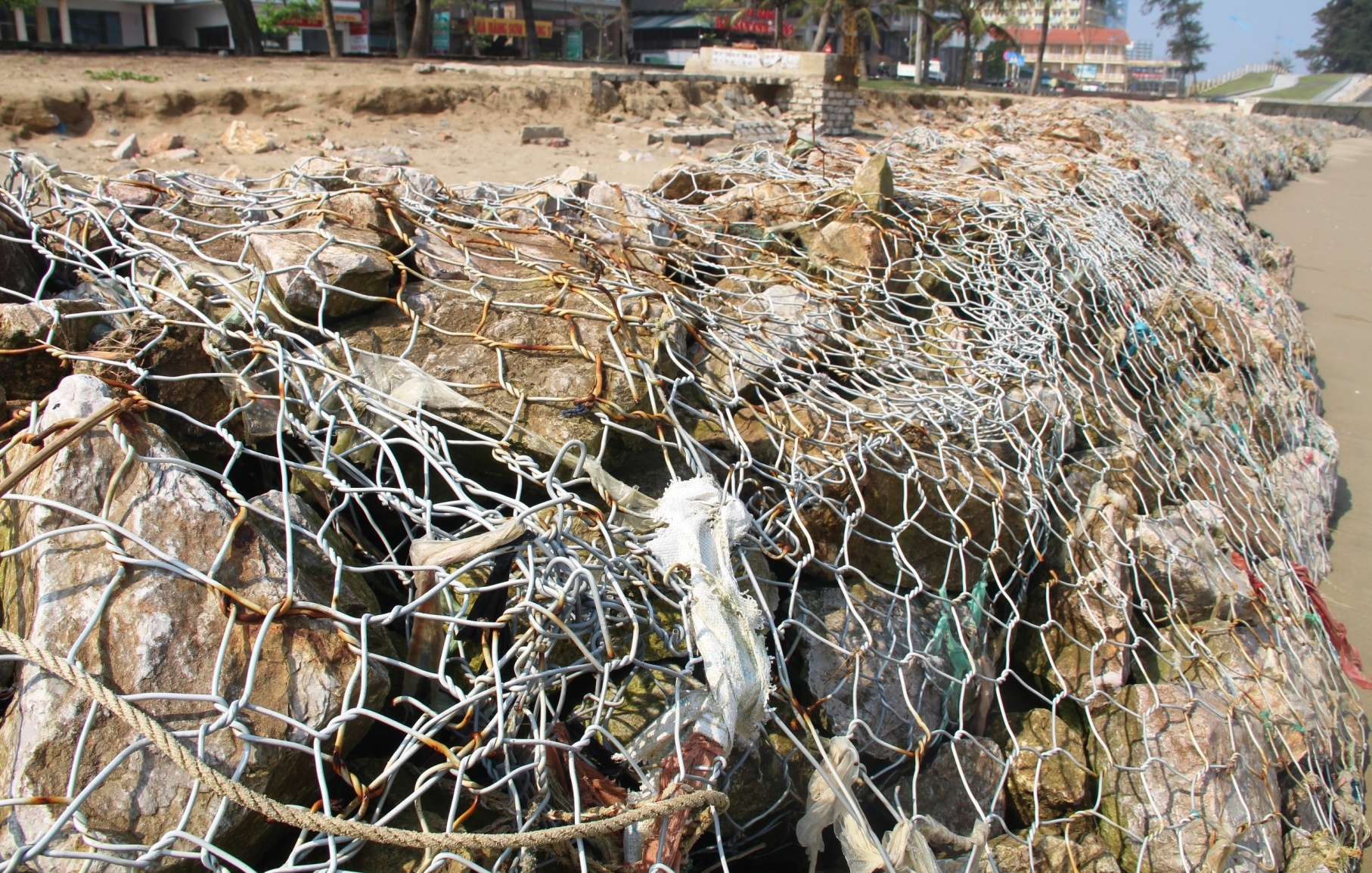 bay da tren bien Sam Son anh 3