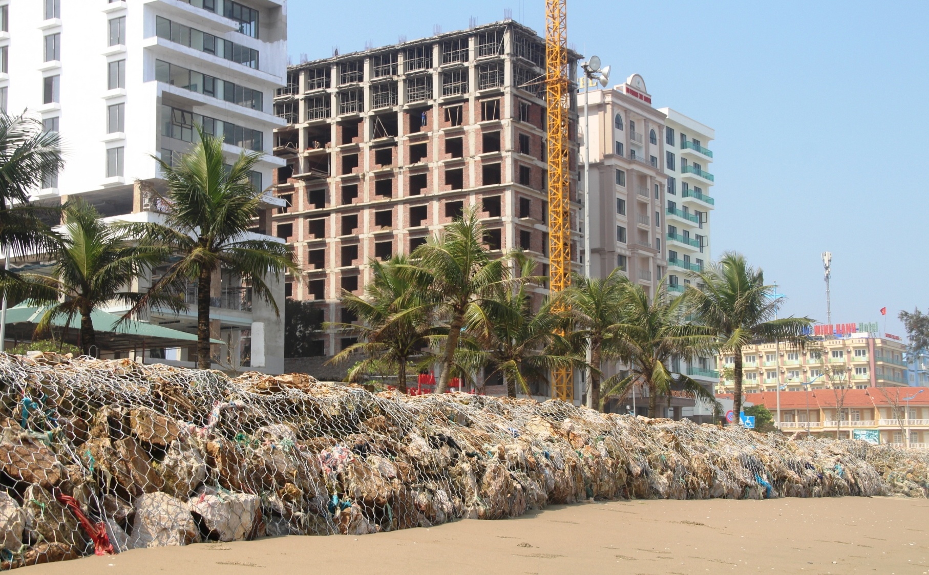 bay da tren bien Sam Son anh 7