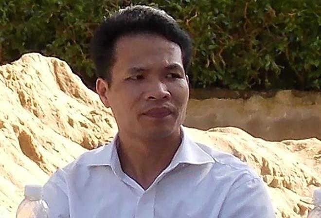 Chu tich MTTQ thi tran tung bat dan chui hang xin tu chuc hinh anh