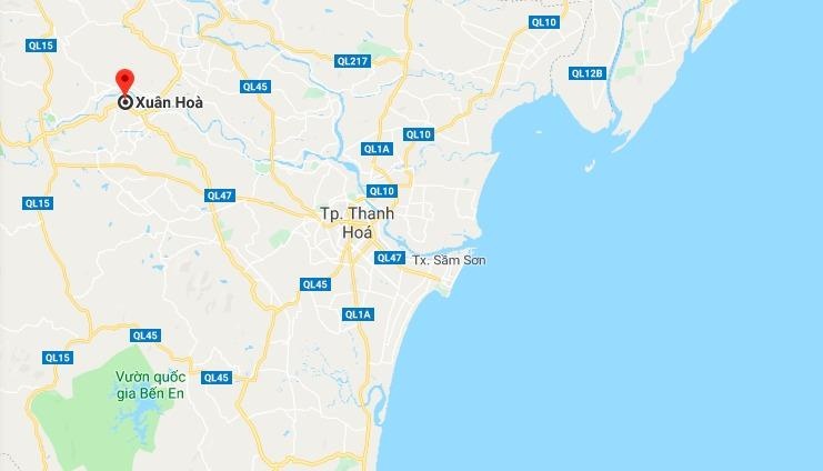 hai be trai sinh doi duoi nuoc anh 1