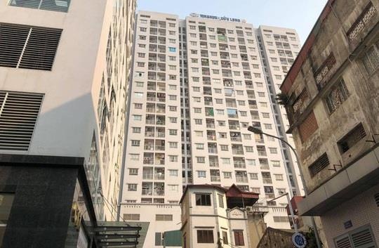 Be trai 4 tuoi roi tu tang 11 toa chung cu xuong dat hinh anh