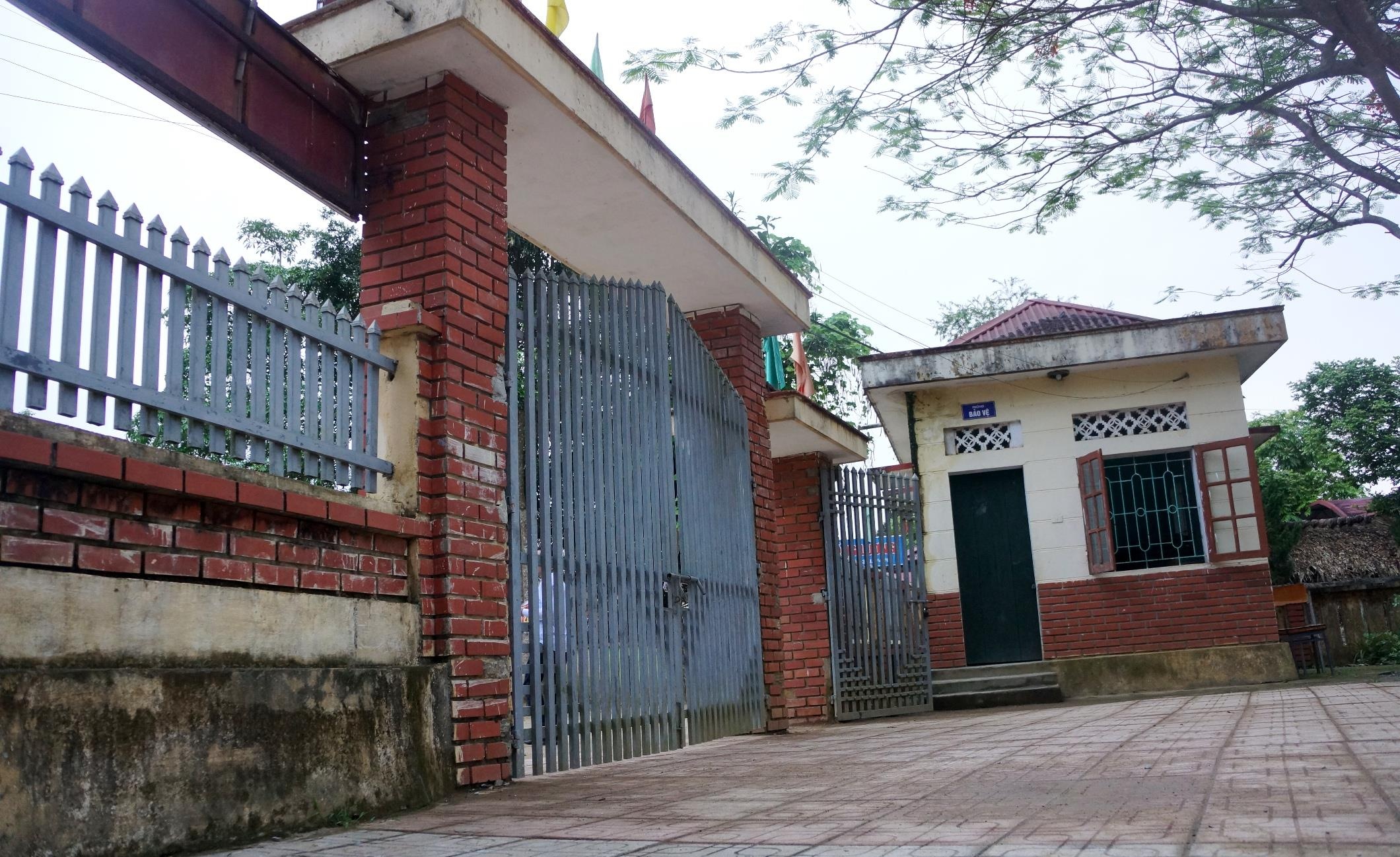 Chem nhieu hoc sinh anh 11