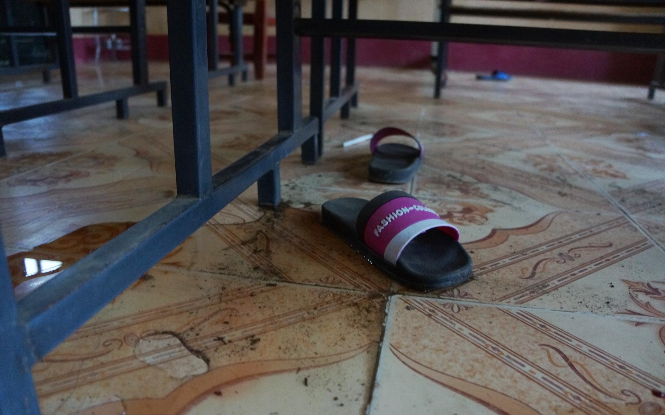 Chem nhieu hoc sinh anh 7