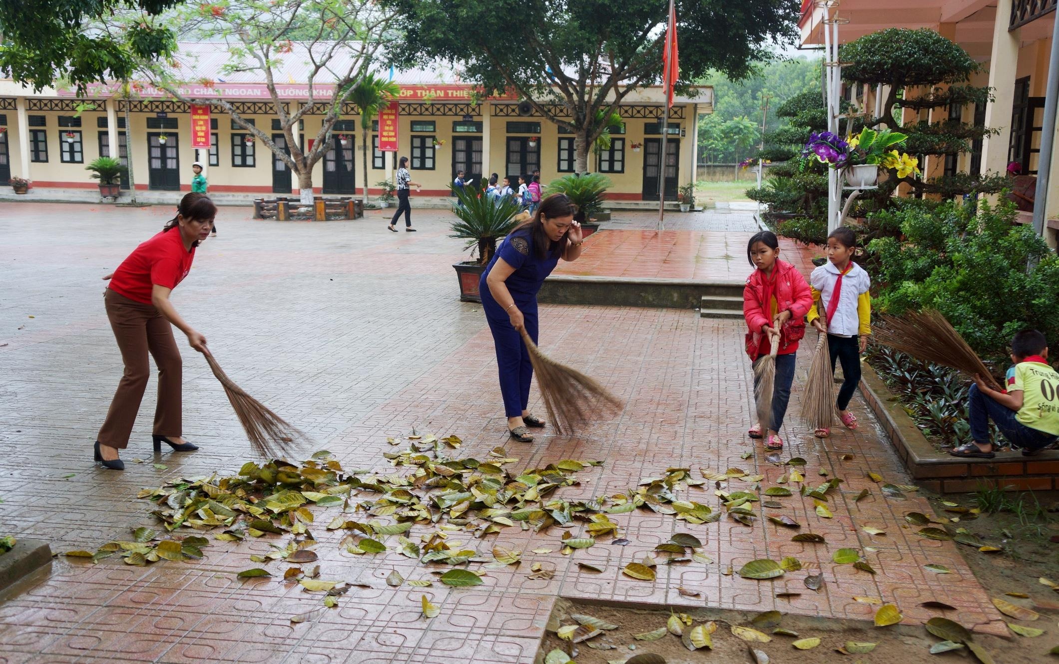truong vang hoc sinh anh 5