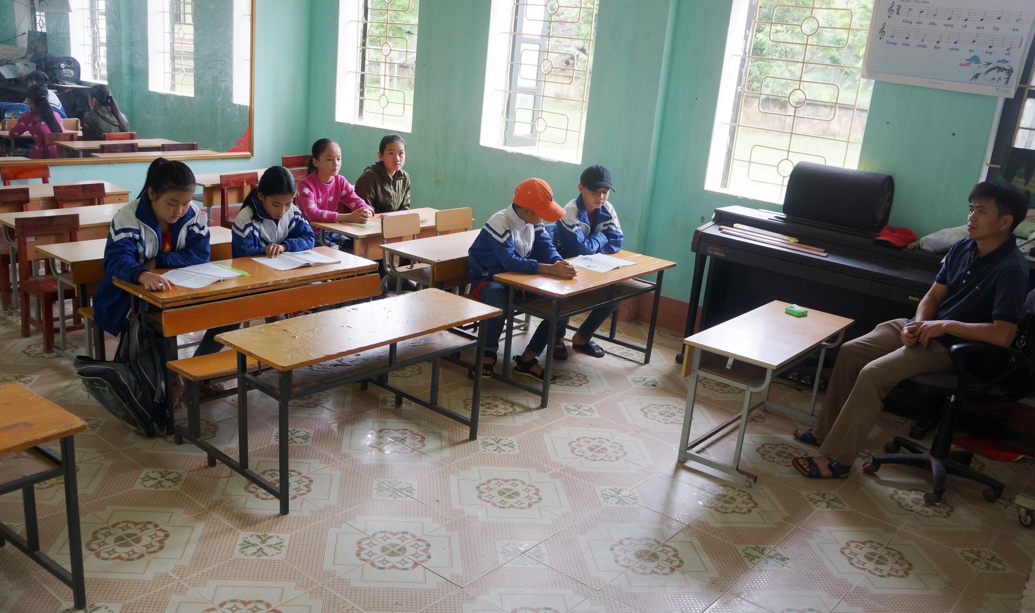 truong vang hoc sinh anh 9