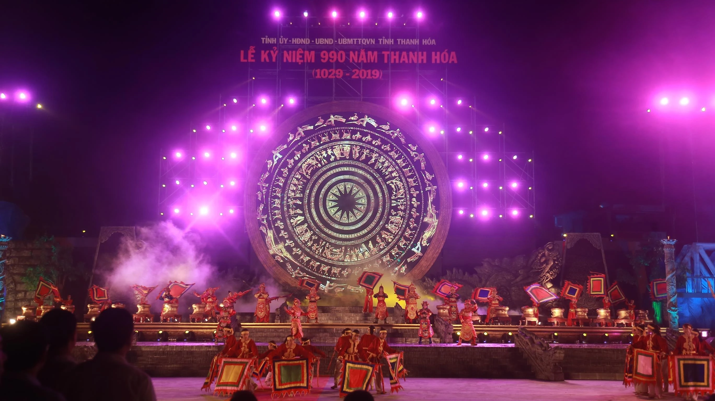 ky niem 990 nam Thanh Hoa anh 2
