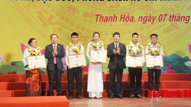 chu cong ty duoc vinh danh anh 1