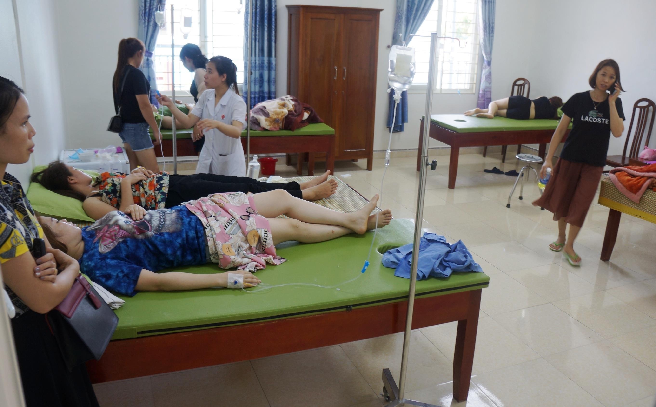 nhap vien sau khi an hai san anh 1