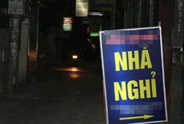 Khach chem chu nha nghi vi khong thue duoc phong hinh anh