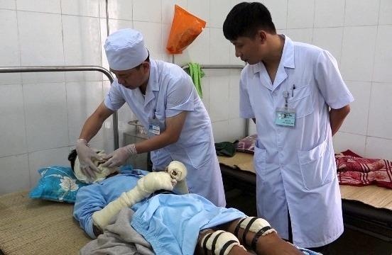 Binh gas no trong dam tang, 5 nguoi nhap vien hinh anh