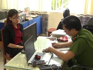 Clip ba Tu Trinh chi dao nguoi dap xe muc hinh anh