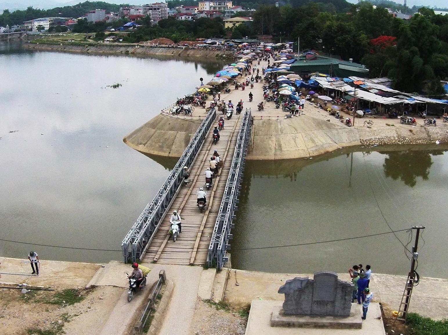 Dong dat 4 do richter o Dien Bien hinh anh