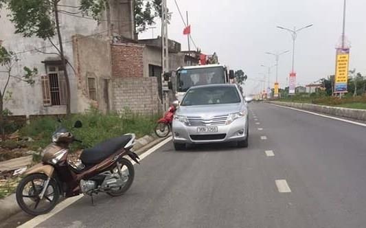 giám đốc dí súng đe dọa ảnh 1 giam doc di sung de doa anh 1