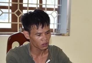 Vua ra tu lai bi bat vi trom hang chuc chiec dien thoai hinh anh