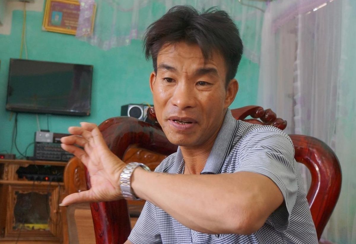 Bao ve Vietcombank ke phut chong tra ten cuop cam sung hinh anh