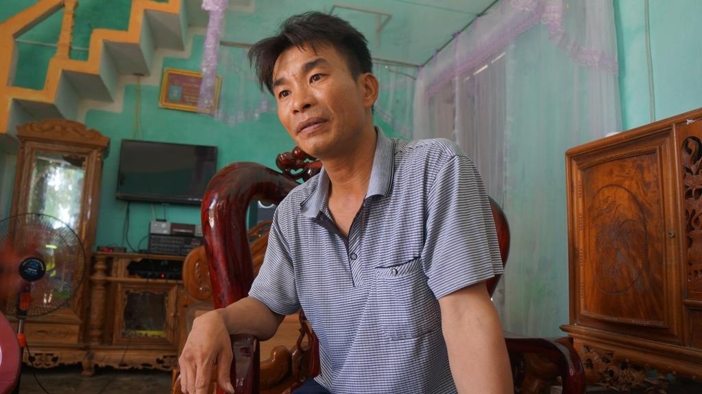 Giay phut ten cuop na ba phat dan uy hiep bao ve Vietcombank hinh anh