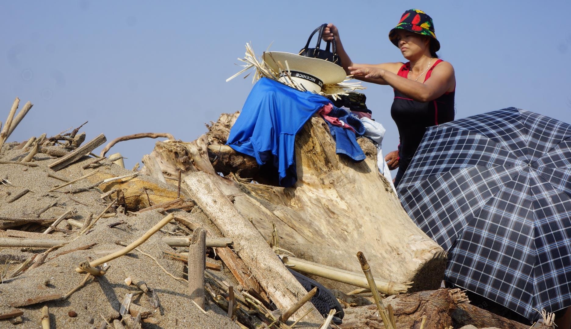 bien Sam Son ngap rac cui anh 3