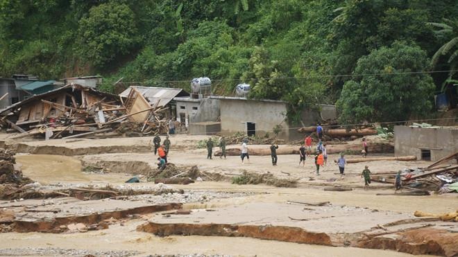 Tim thay 2 thi the phu nu bi lu cuon troi o Thanh Hoa hinh anh