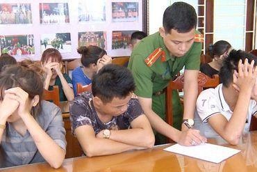 Co gai 17 tuoi chi 10 trieu mua ma tuy to chuc tiec sinh nhat hinh anh