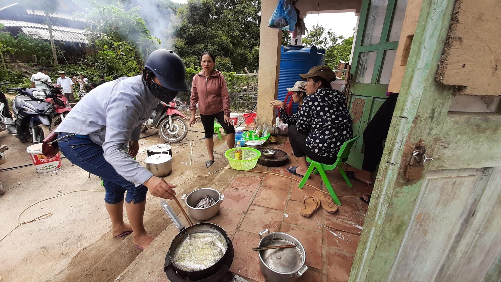 dung phong hoc vung lu Sa Na anh 7