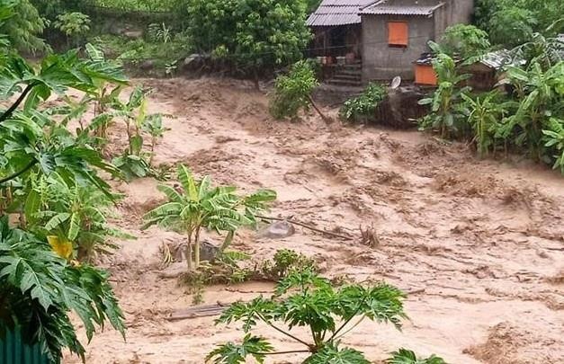 Lu lai xuat hien o Muong Lat, mot nguoi mat tich hinh anh