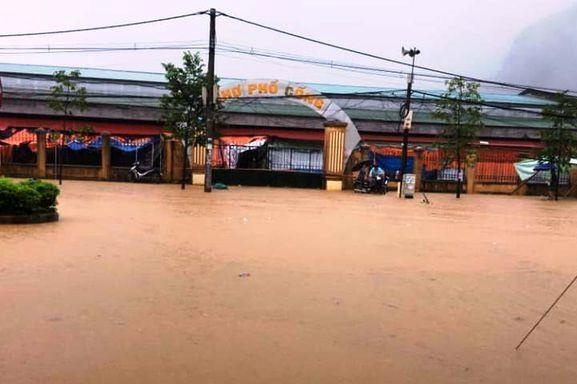 Nhieu huyen o Thanh Hoa ngap lut, giao thong te liet sau bao hinh anh