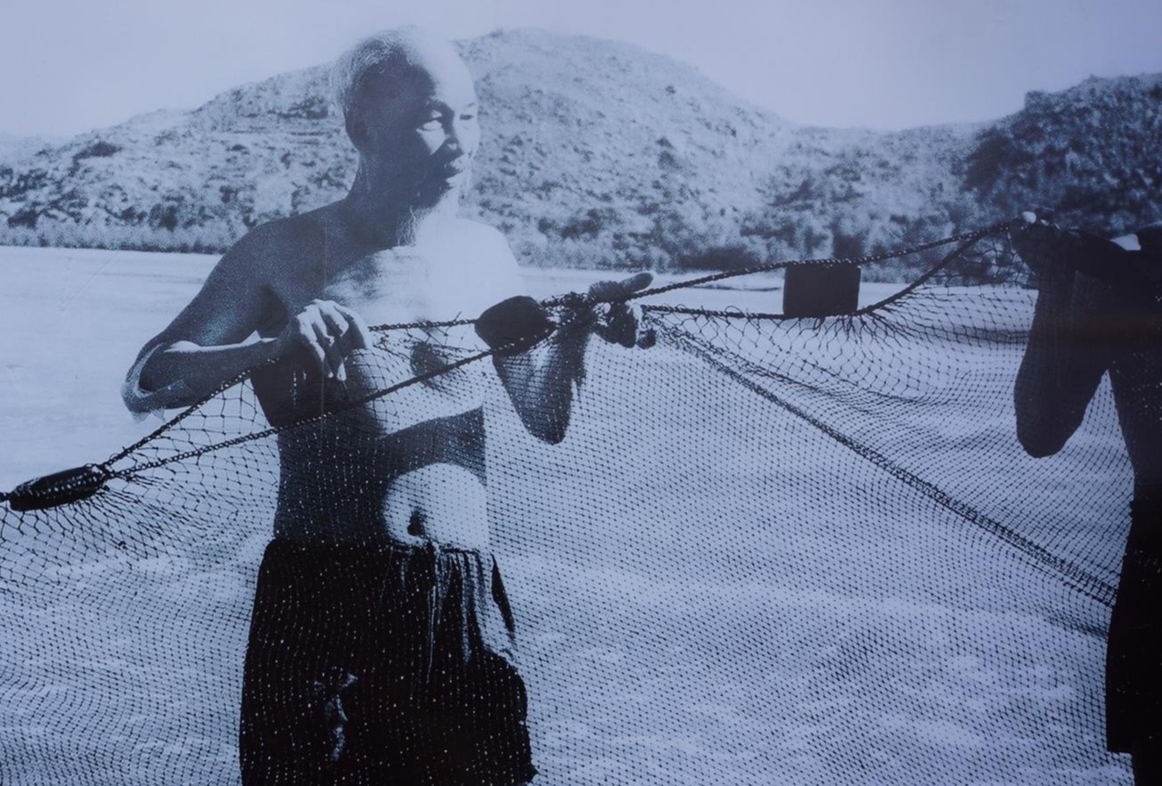 Hinh anh Bac Ho keo luoi o Sam Son 60 nam truoc hinh anh