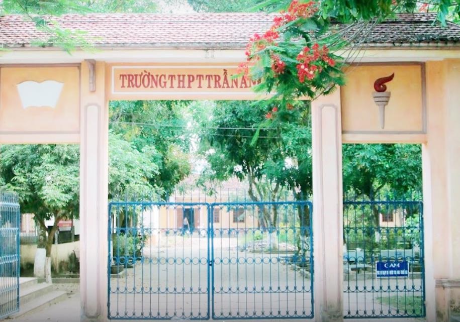 Thanh Hoa giai the 8 truong THPT truoc nam hoc moi hinh anh