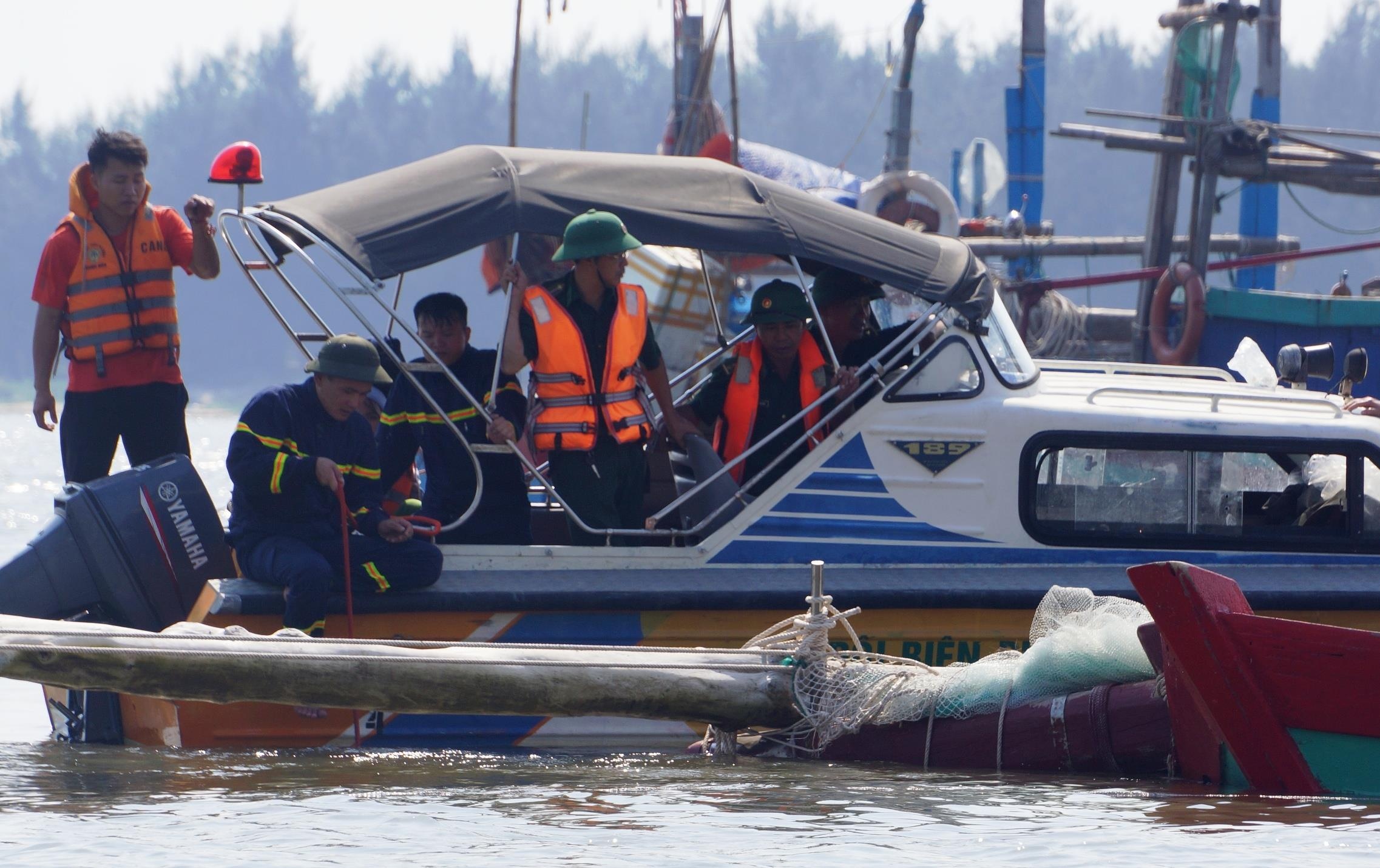 Tim thay nan nhan mat tich trong vu no tau ca o Thanh Hoa hinh anh