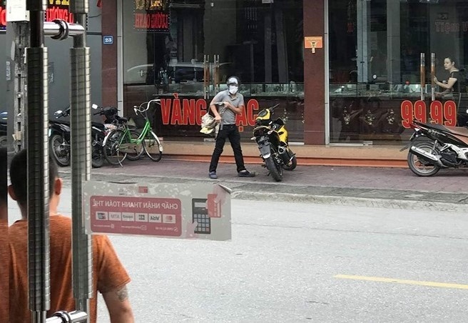 Cuop tiem vang anh 2