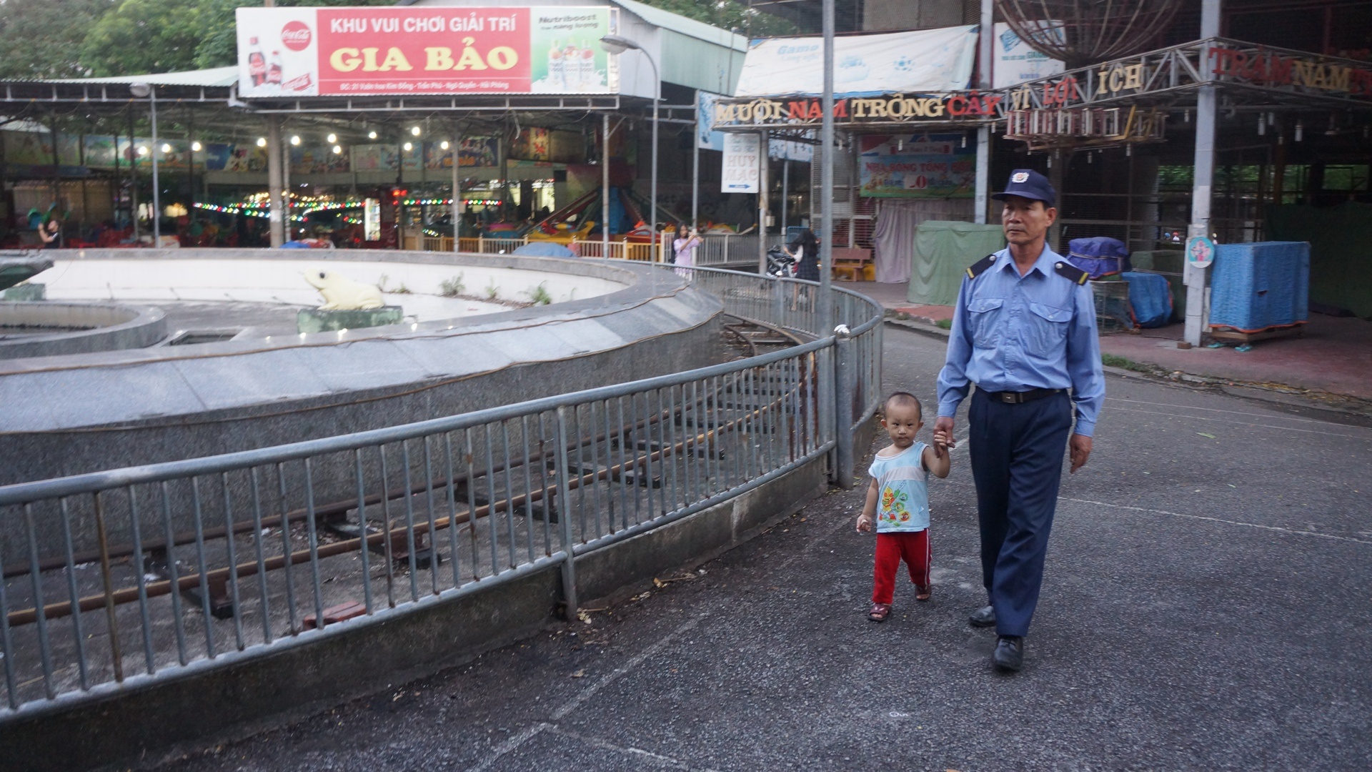 tiec nuoi vuon hoa Kim Dong anh 9