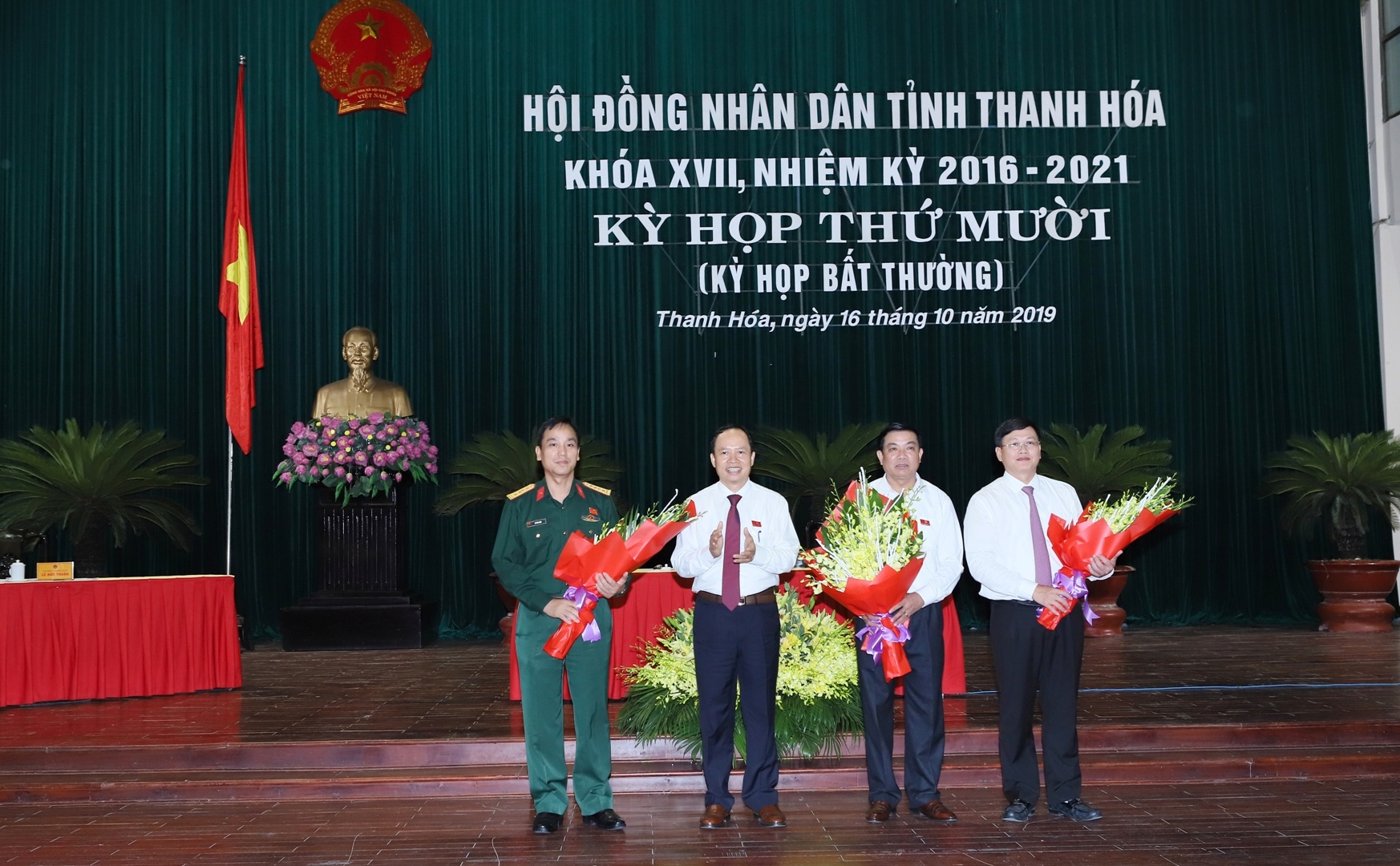 bau Pho chu tich UBND tinh Thanh Hoa anh 1